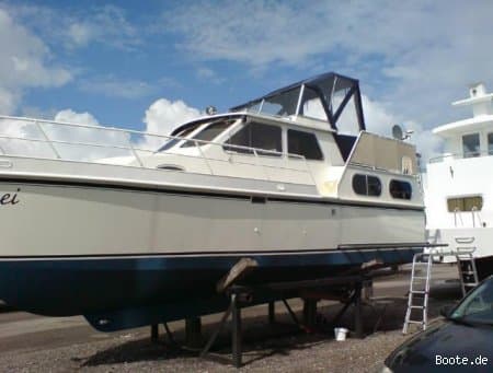 Stahlkajütboot  