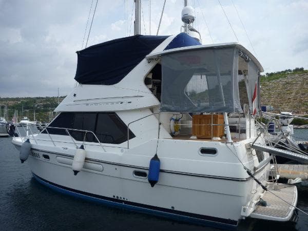Bayliner 3587 Aft Cabin 40 - Holly Thompson