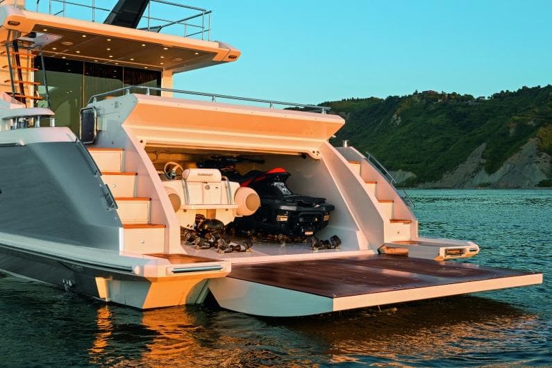 Azimut 77s – Bild 2