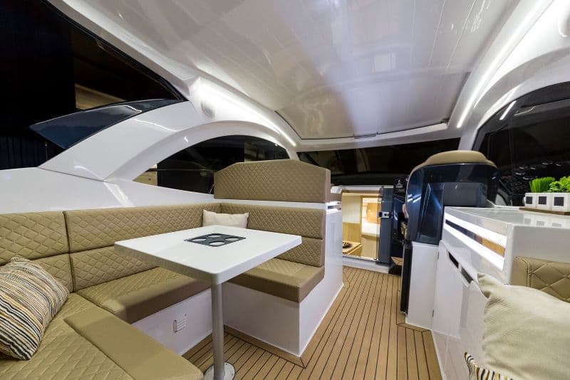 GALEON 335 HTS 2018 Diesel – Bild 4