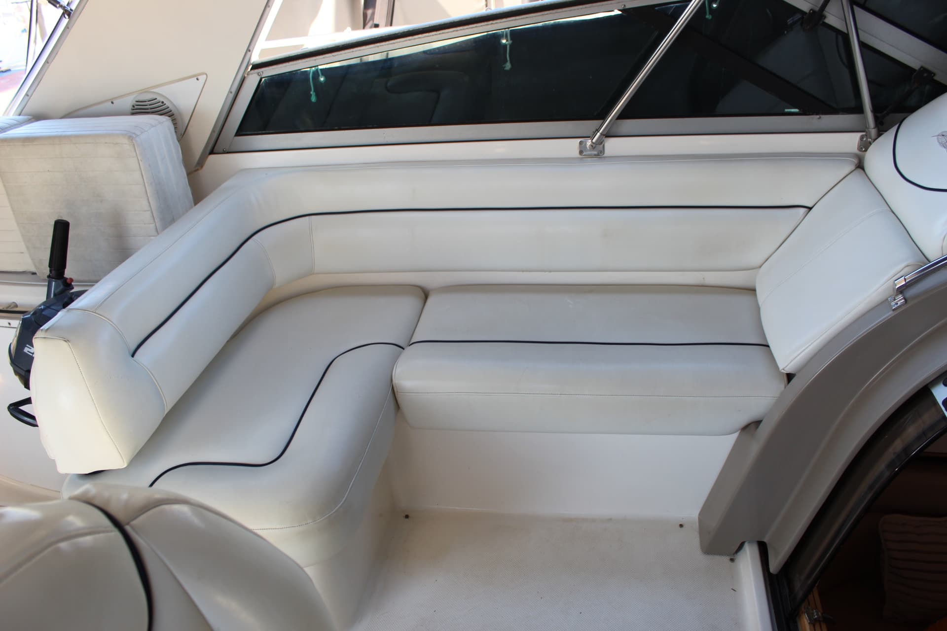 BAYLINER AVANTI 4080 EXPRESS – Bild 4