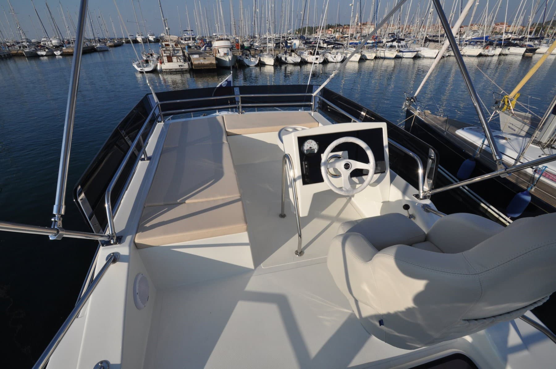 Cobra Yachts Futura 40 Charter – Bild 6