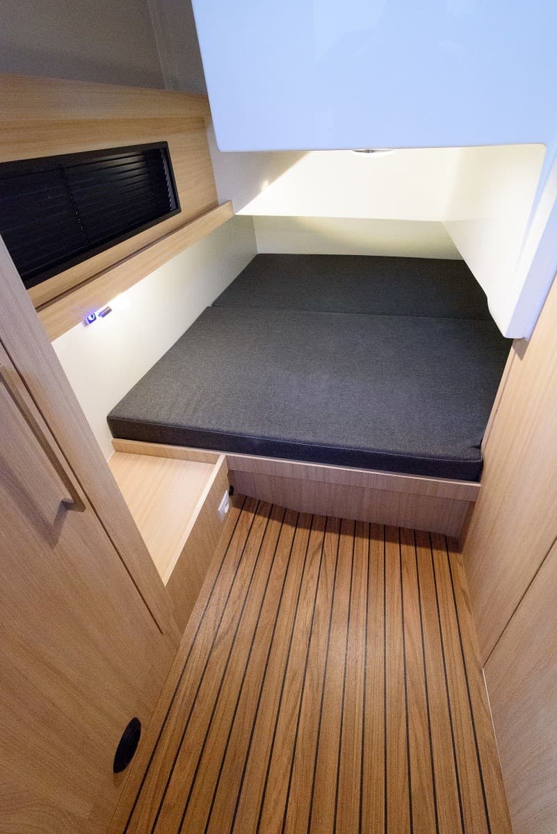 Cobra Yachts Futura 40 Charter – Bild 9