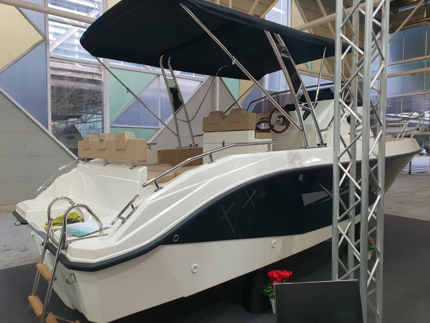 Trimarchi Marg 23 - full optional - PROMO