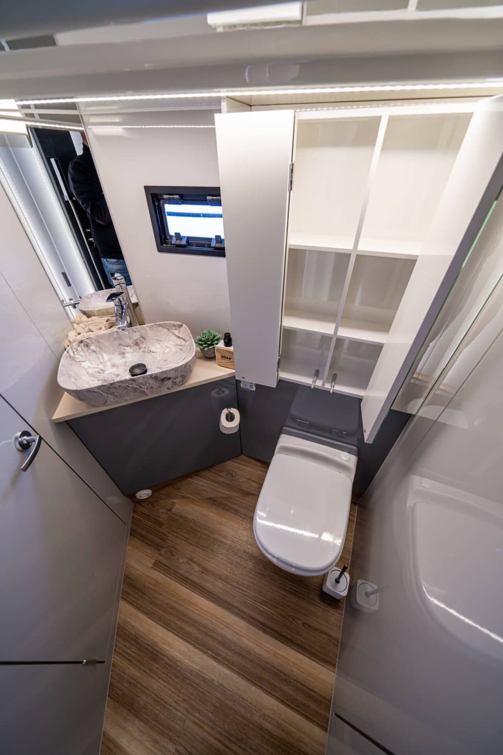 Cobra Yachts Seamaster 45 Flybridge – Bild 6