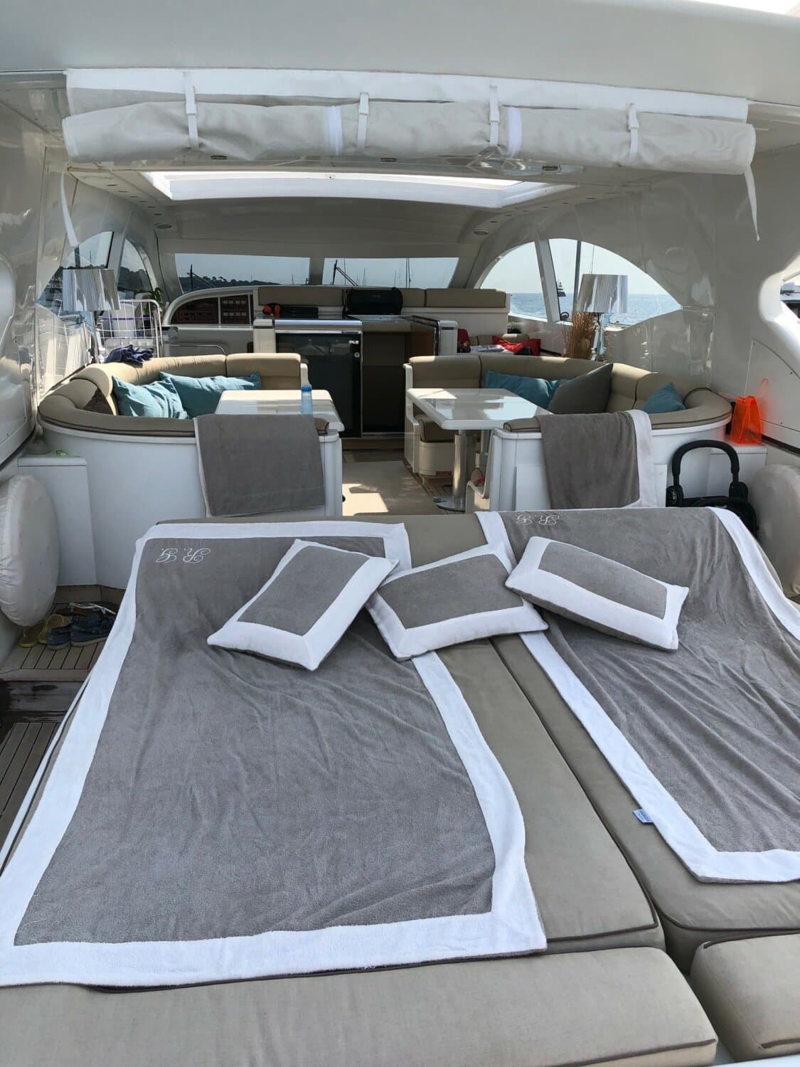 Overmarine mangusta 72 Open – Bild 4