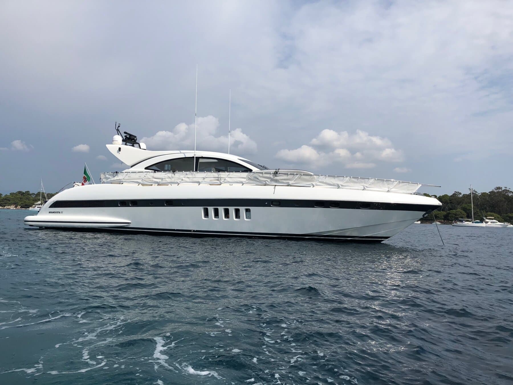 Overmarine mangusta 72 Open
