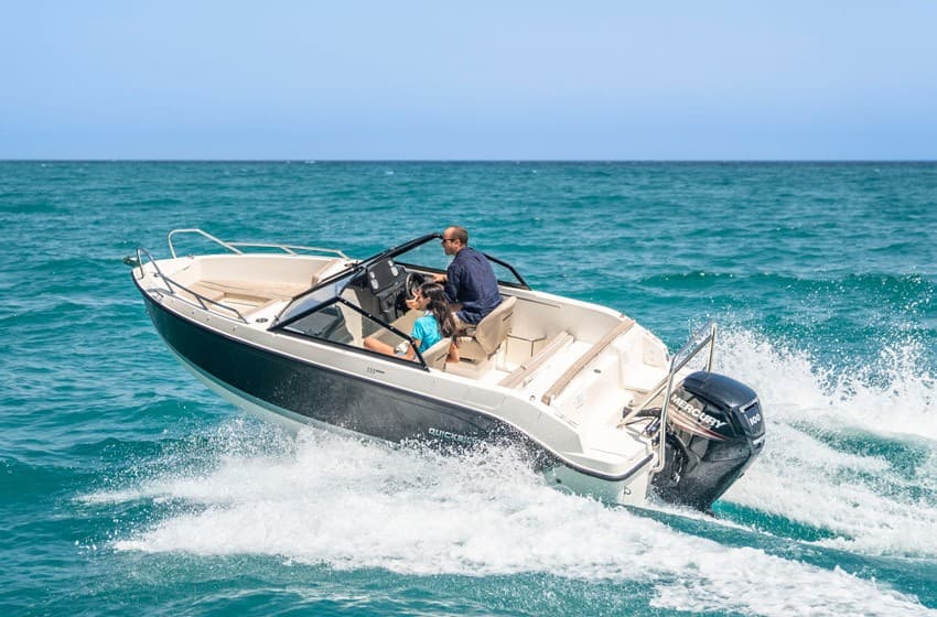 Quicksilver Activ 555 Bowrider (auf Lager) – Bild 2