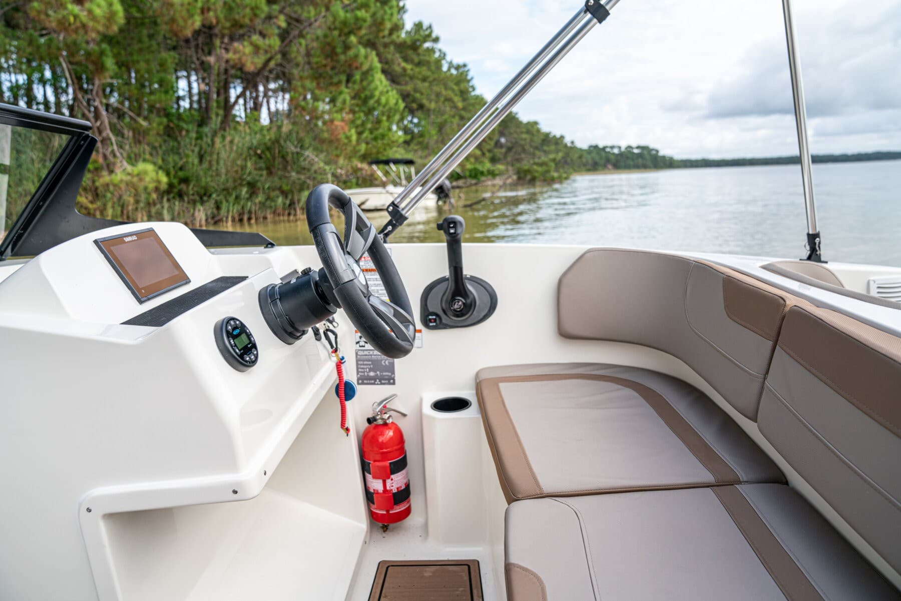 Quicksilver 525 Axess inkl. 60PS Mercury – Bild 7