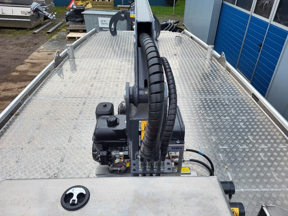 ALUMINICAT 850 - Neues Arbeitsboot aus Aluminium mit Farma-Kran – Bild 4