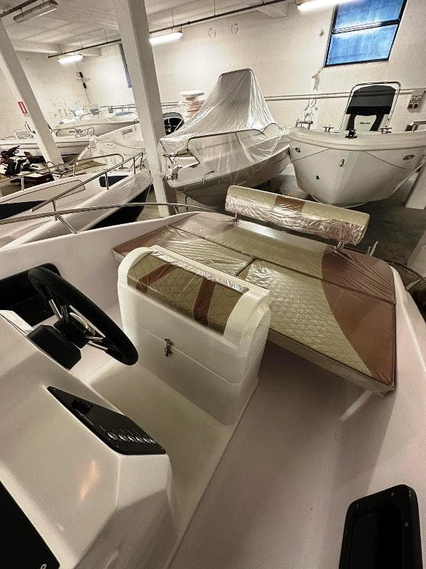 ORIZZONTI CALIPSO 620 "BLACK EDITION" SPECIAL PRICE POLLINI NAUTICA – Bild 11