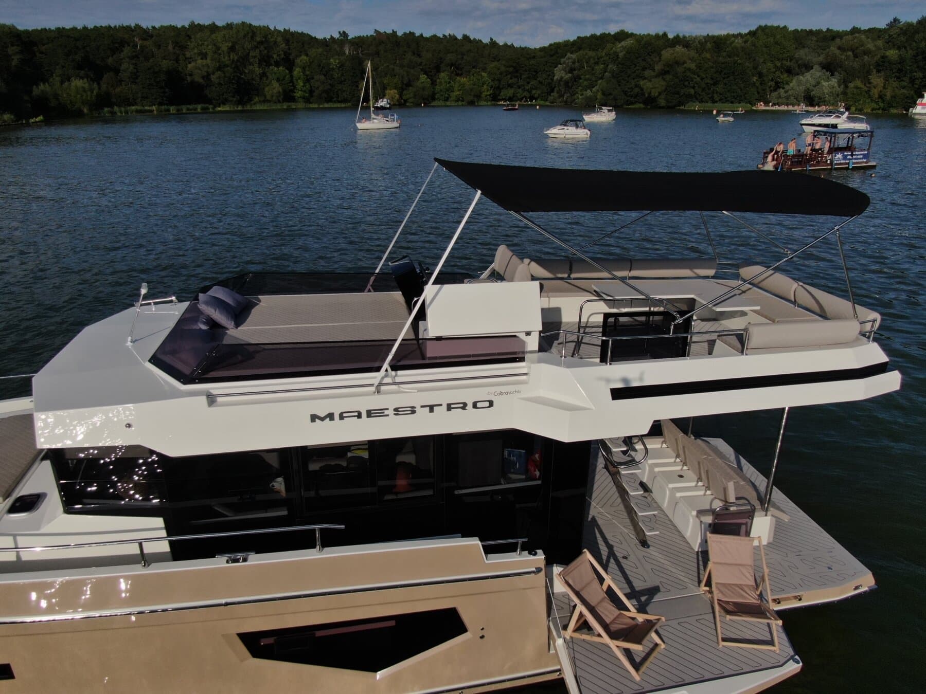 Cobra Yachts Maestro 42 Flybridge – Bild 2