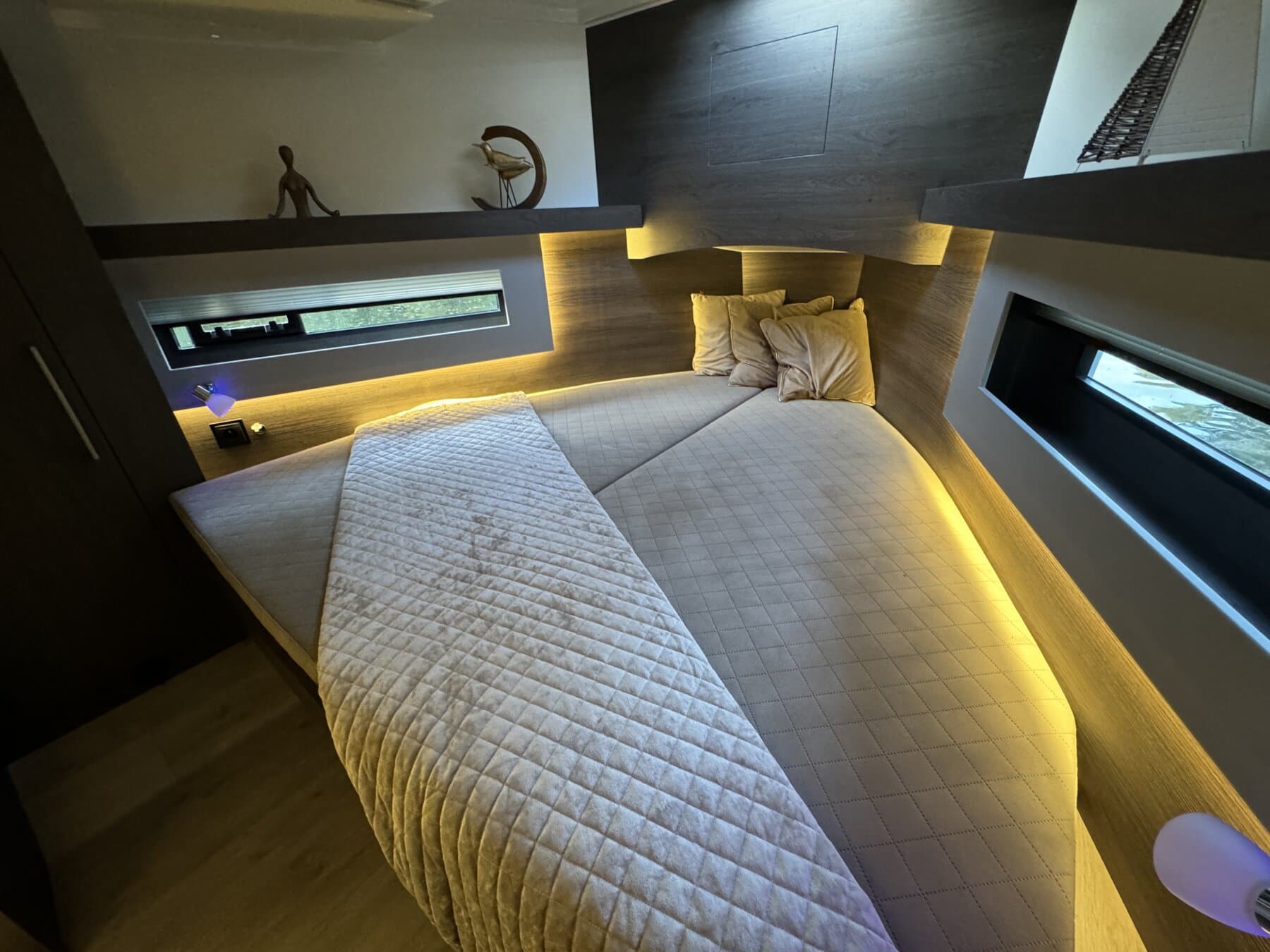 Cobra Yachts Futura 40 Flybridge Family – Bild 12