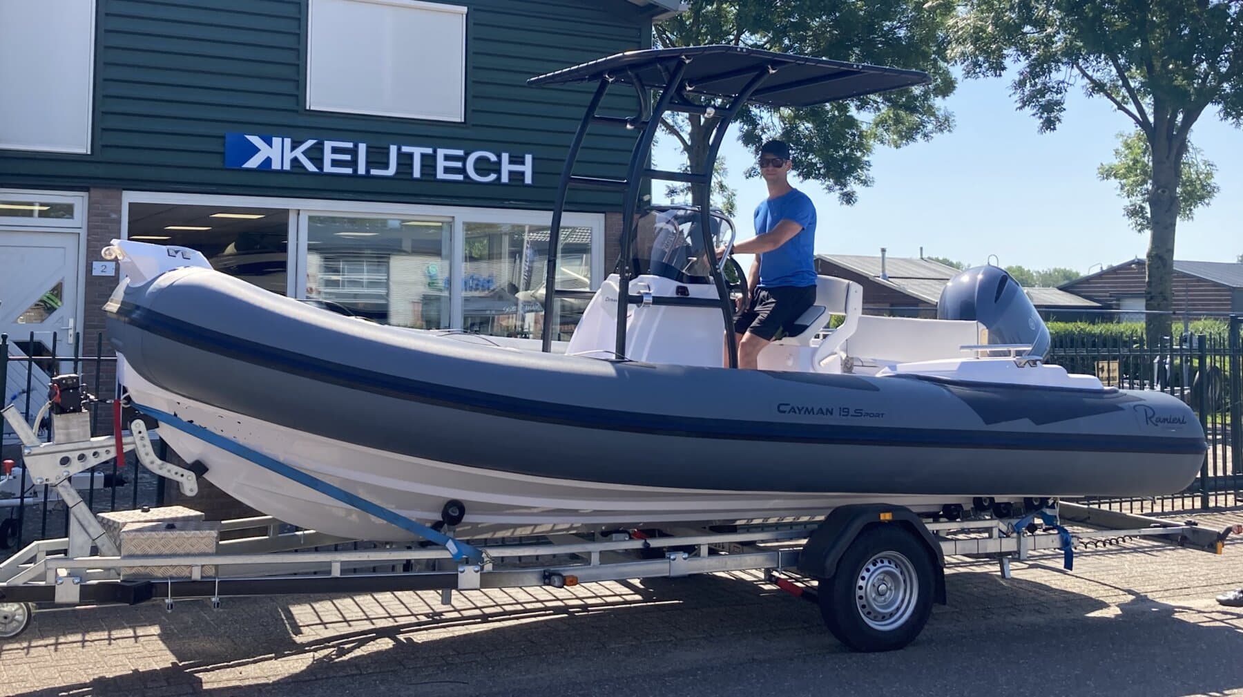 Keijtech T-top Bimini für RIB und Konsolenboote – Bild 9