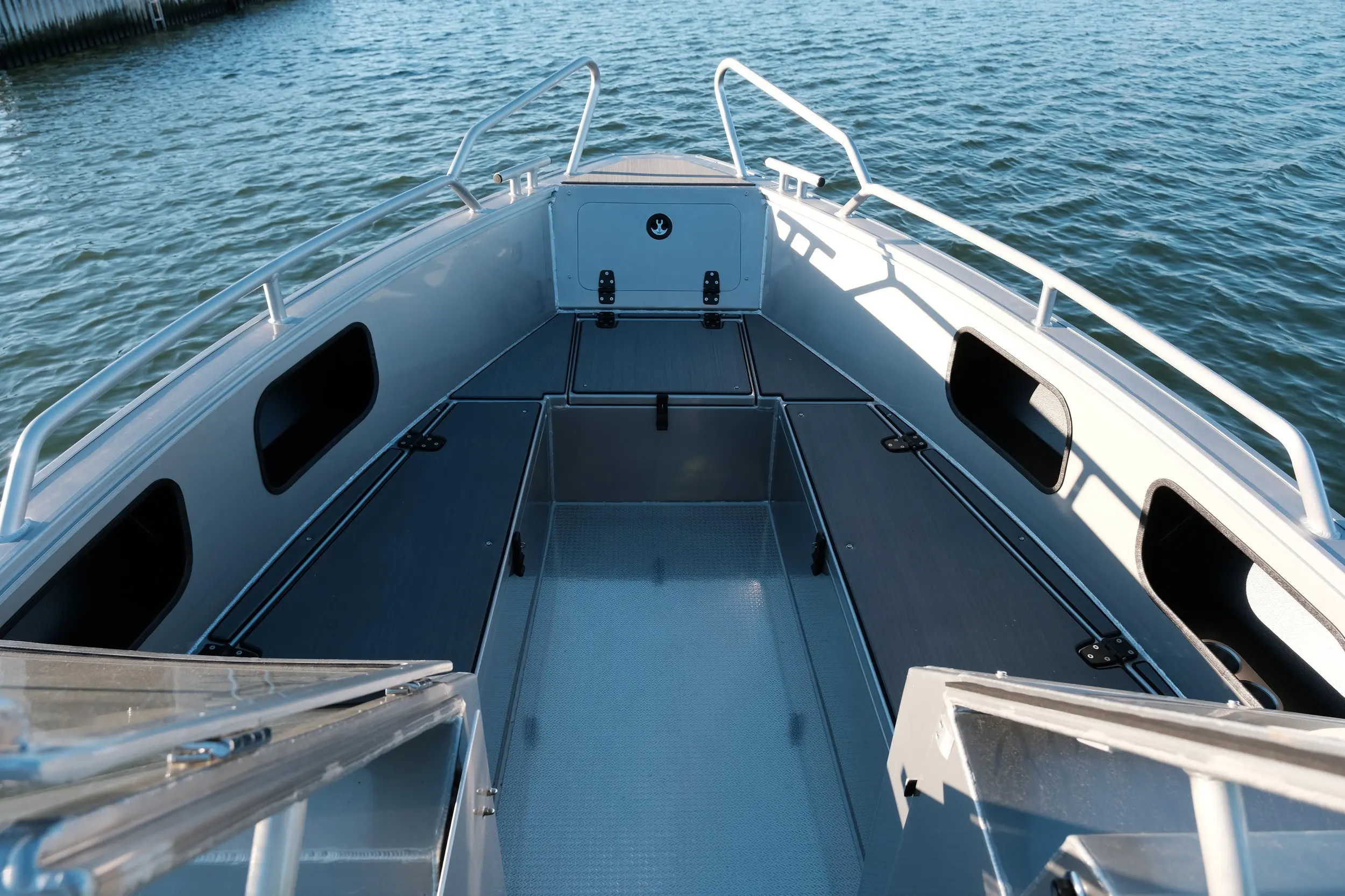 Sonderangebot / Gesamtpaket: UMS 655 DC Aluminiumboot + Yamaha 150 HP VMAX + Vancales Trailer + Garmin – Bild 5