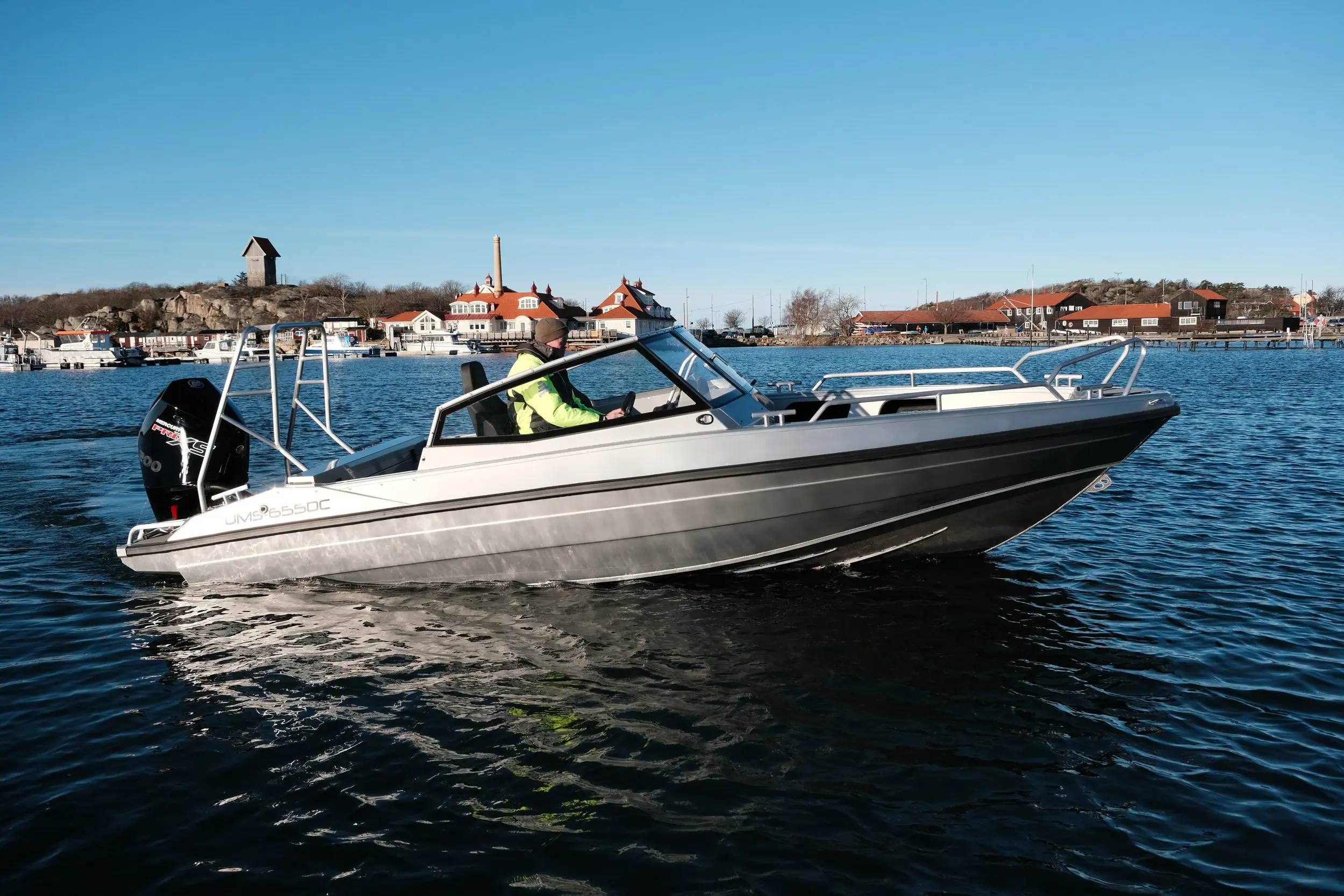 Sonderangebot / Gesamtpaket: UMS 655 DC Aluminiumboot + Yamaha 150 HP VMAX + Vancales Trailer + Garmin – Bild 2