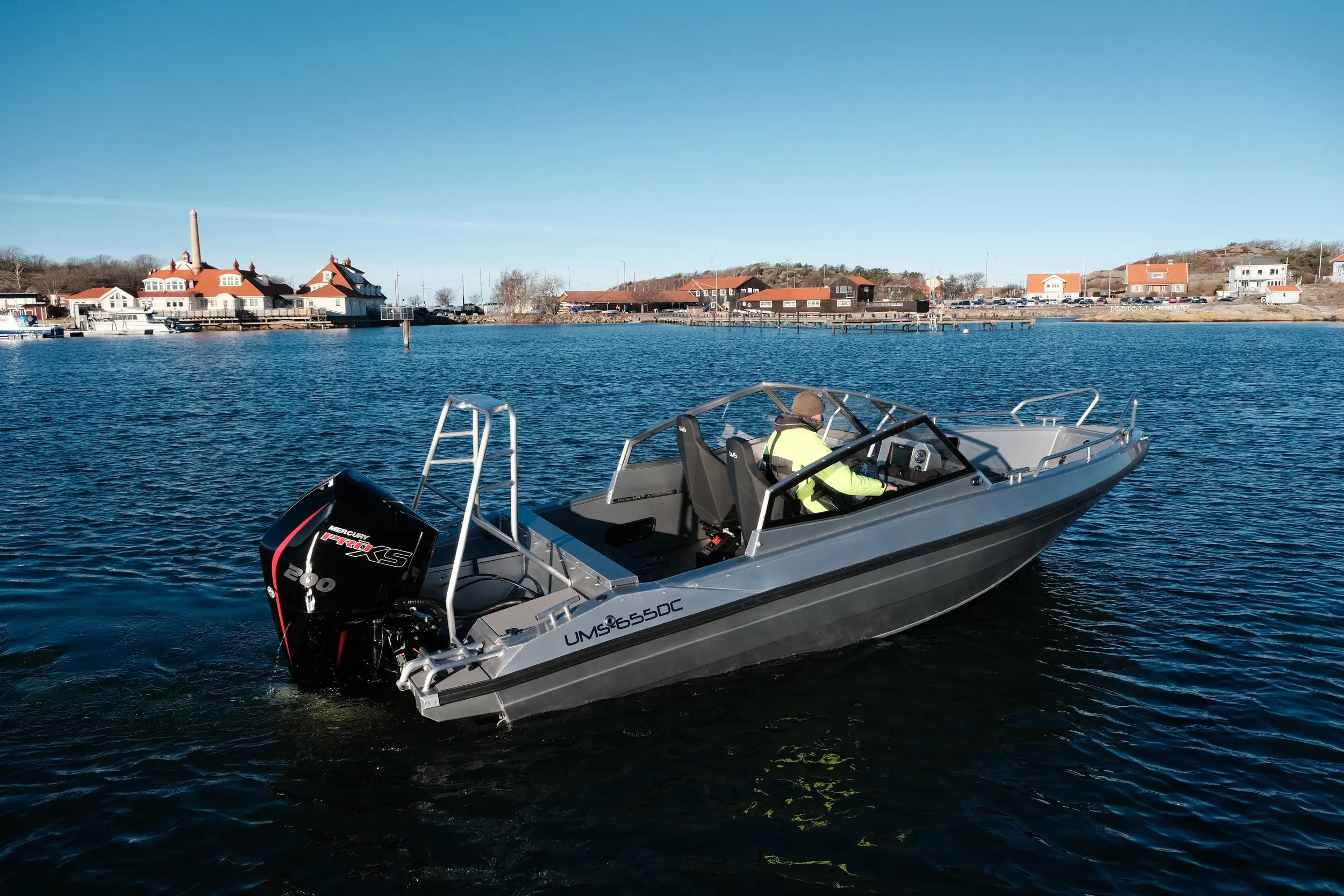 Sonderangebot / Gesamtpaket: UMS 655 DC Aluminiumboot + Yamaha 150 HP VMAX + Vancales Trailer + Garmin – Bild 3