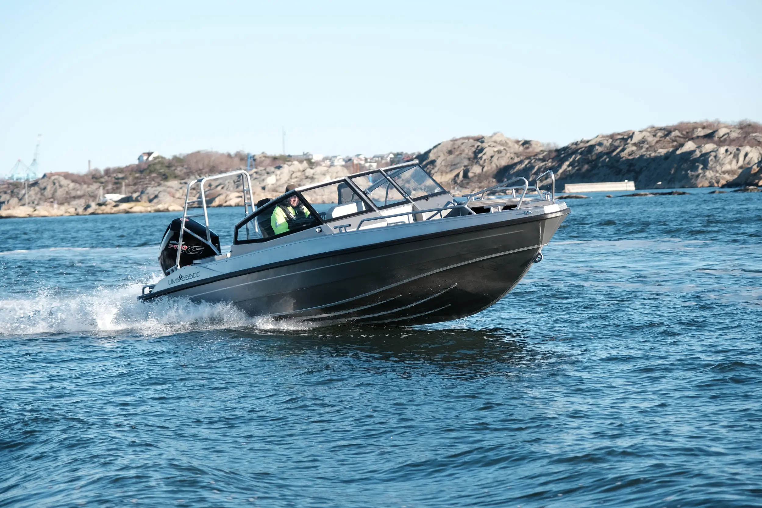 Sonderangebot / Gesamtpaket: UMS 655 DC Aluminiumboot + Yamaha 150 HP VMAX + Vancales Trailer + Garmin – Bild 6