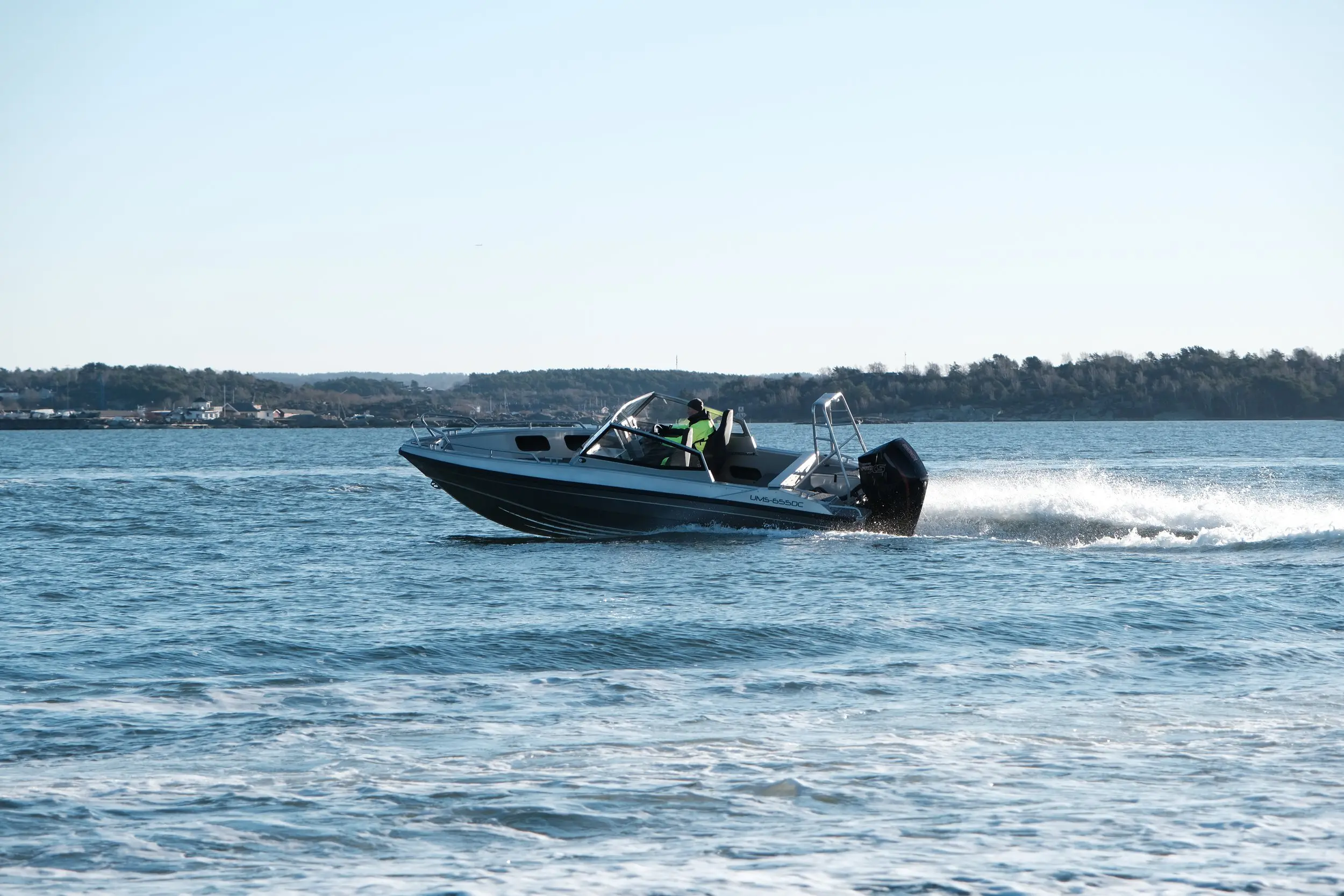 Sonderangebot / Gesamtpaket: UMS 655 DC Aluminiumboot + Yamaha 150 HP VMAX + Vancales Trailer + Garmin – Bild 8