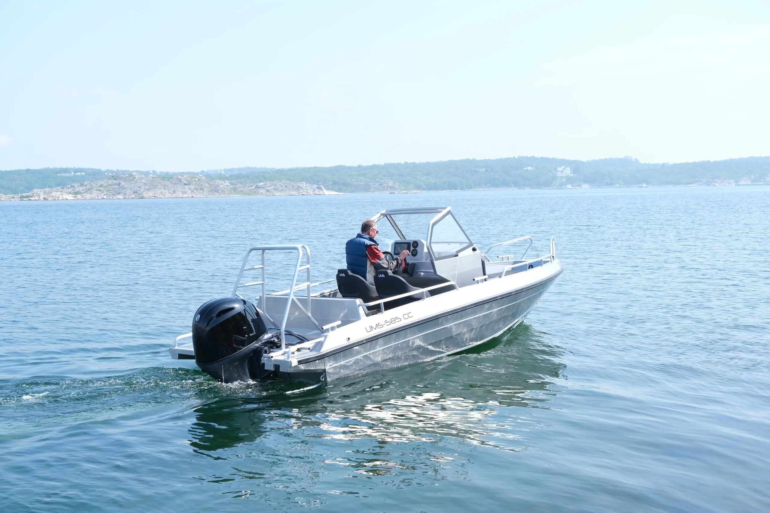 UMS 585 CC Das Aluminium Sportboot für Profis! – Bild 4