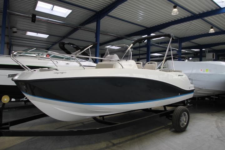 QUICKSILVER ACTIV 555 OPEN