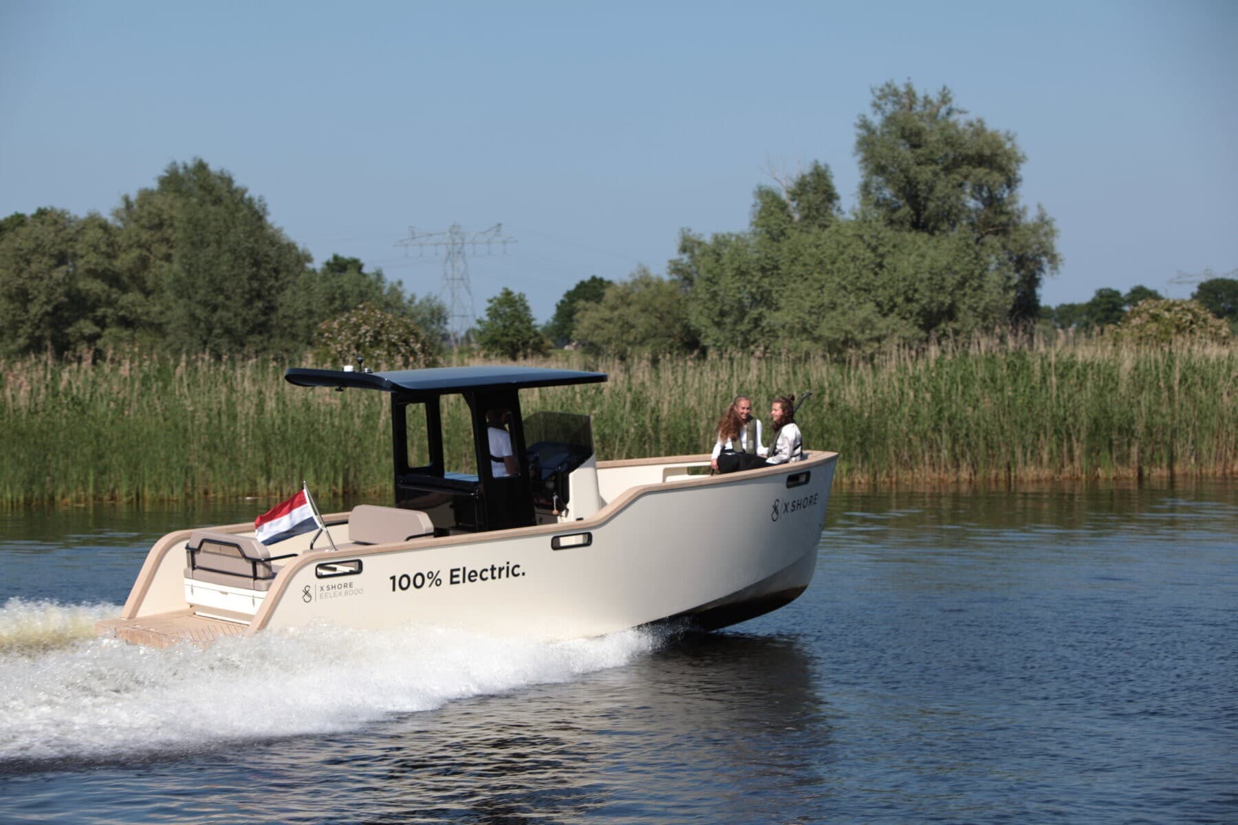 Eelex 8000 pre-owned – New boat in Stock - Aktuell verfügbar