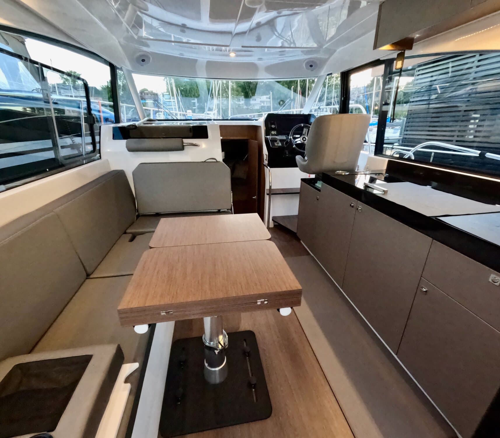 Beneteau Antares 11 Fly OB – Bild 3