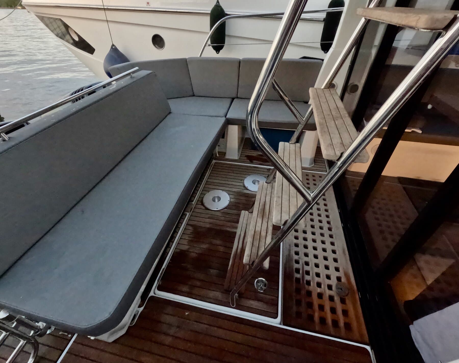 Beneteau Antares 11 Fly OB – Bild 8
