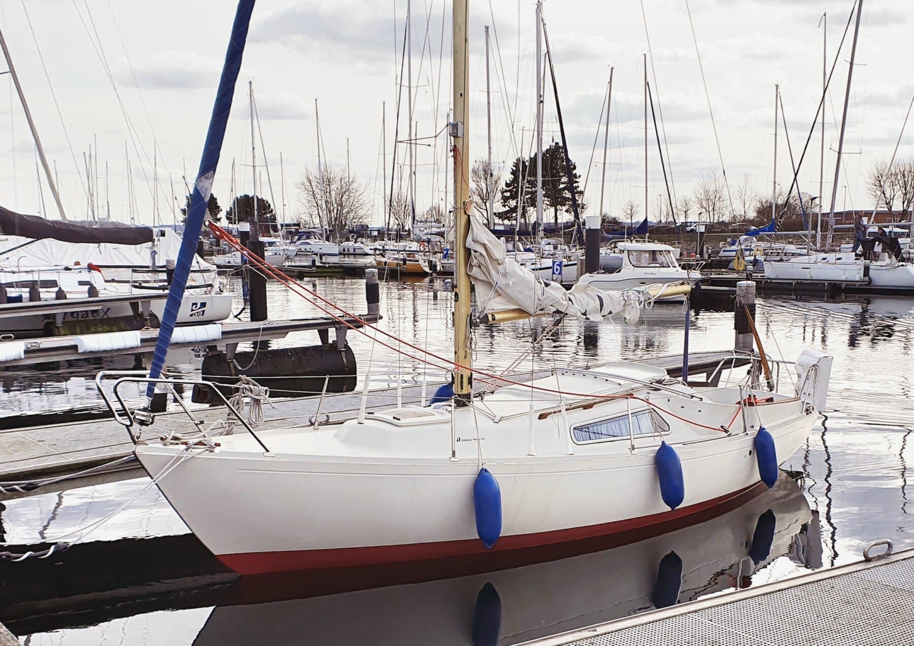 HALLBERG-RASSY Misil 24