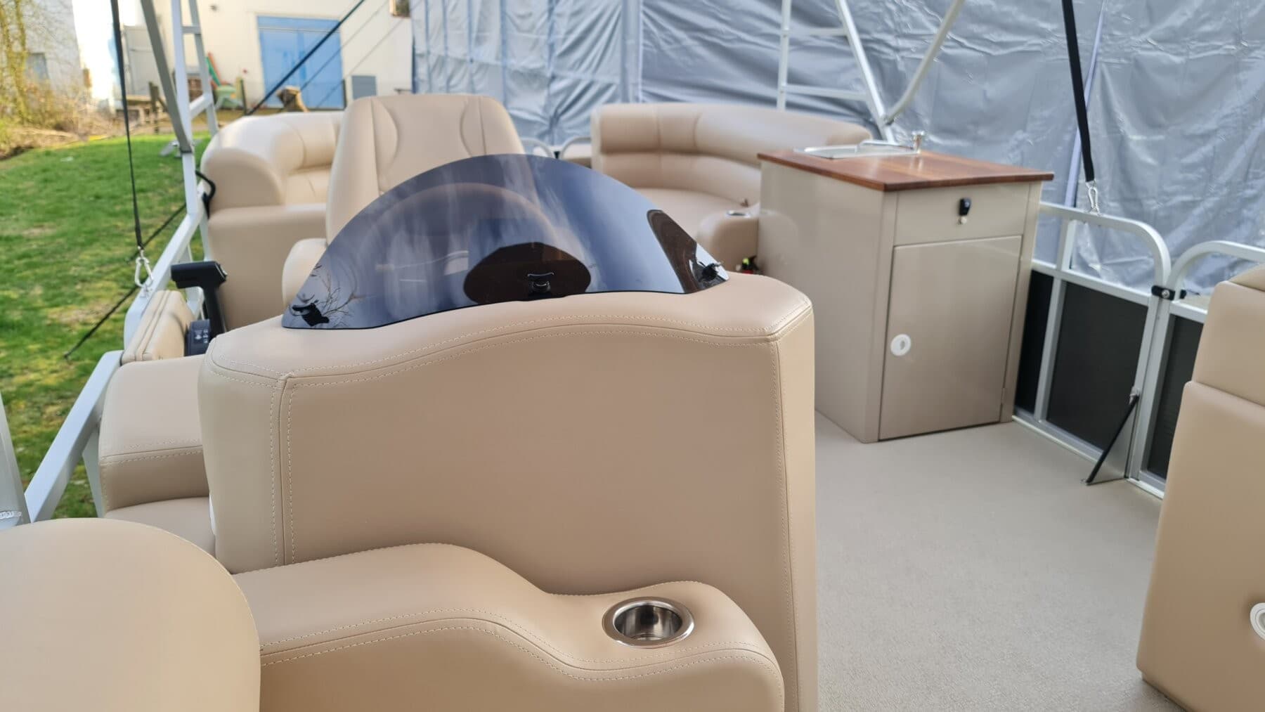 JF Boats SC7 Ponton Boot Pontoon Boot Partyboot - Außen Anthrazit, innen Creme – Bild 7