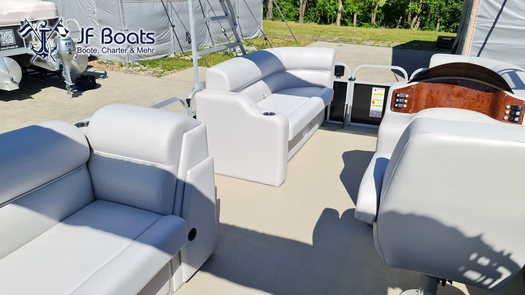 JF Boats SC6 Ponton Boot Pontoon Boot Partyboot – Außen Black, innen Light Grey – Bild 7