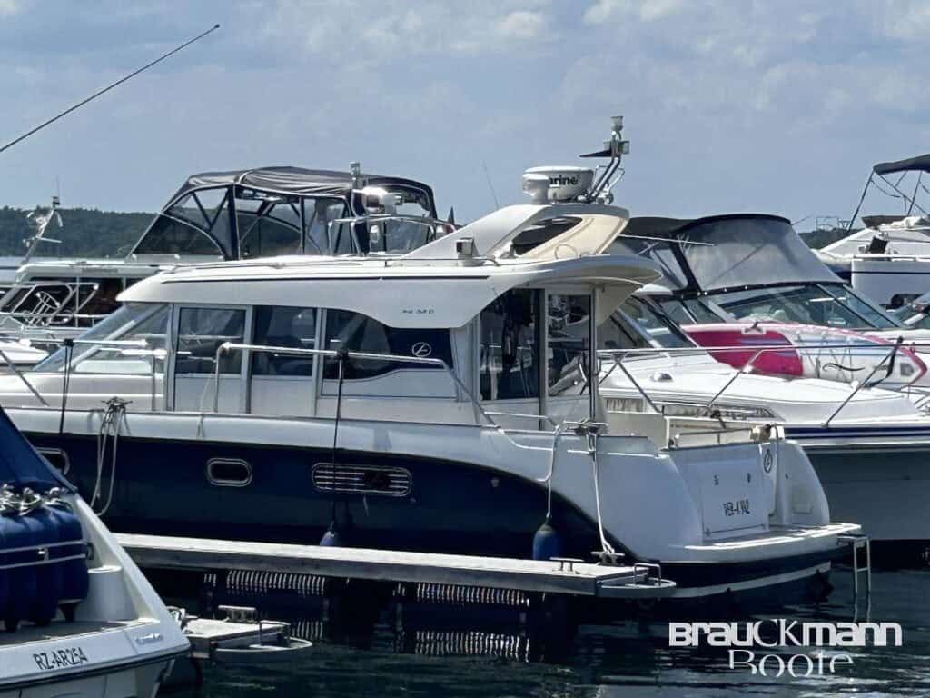 Motoryacht Aquador 32 C  Perfektion in jedem Detail – Bild 5