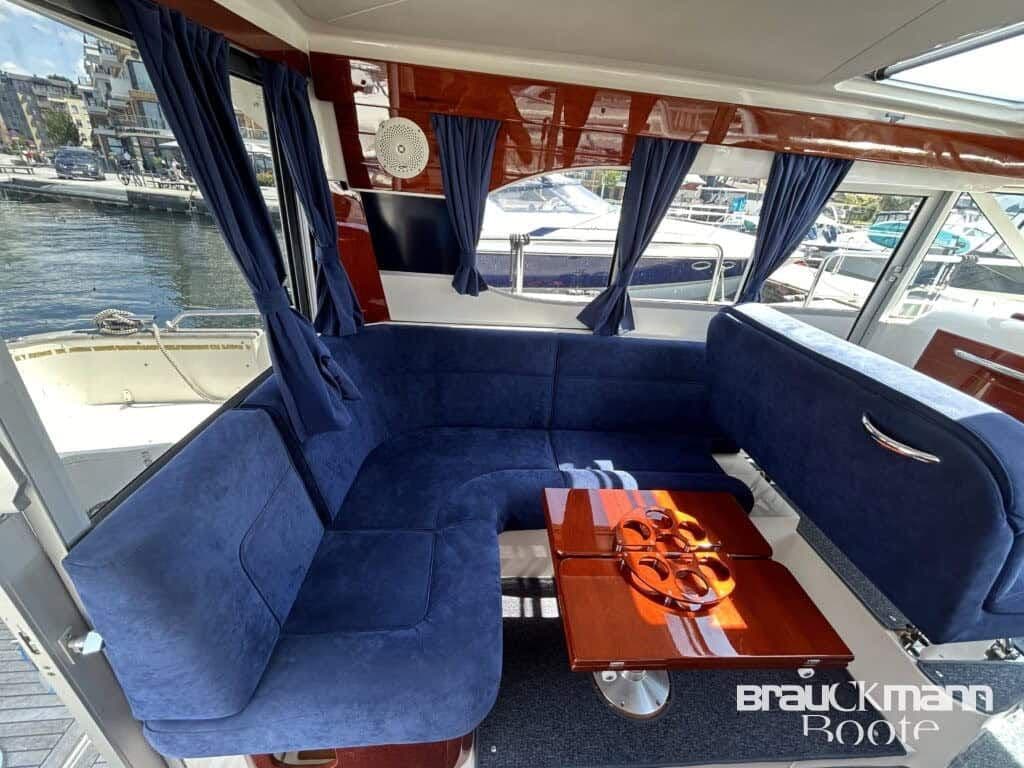 Motoryacht Aquador 32 C  Perfektion in jedem Detail – Bild 10