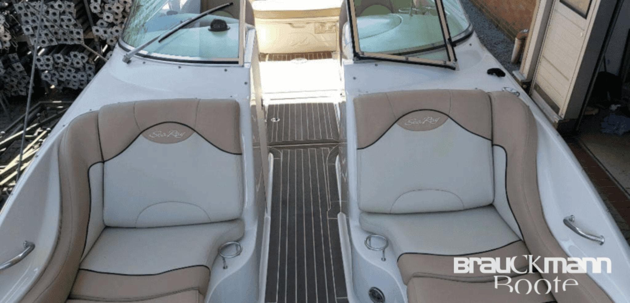 Sea Ray 270 Sundeck mit Investitionen ber 12000000 – Bild 6