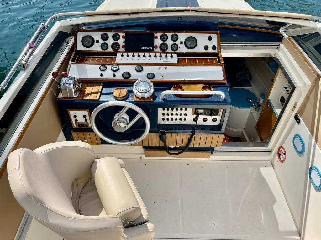 Profilmarine Cherokee 35 – Bild 4