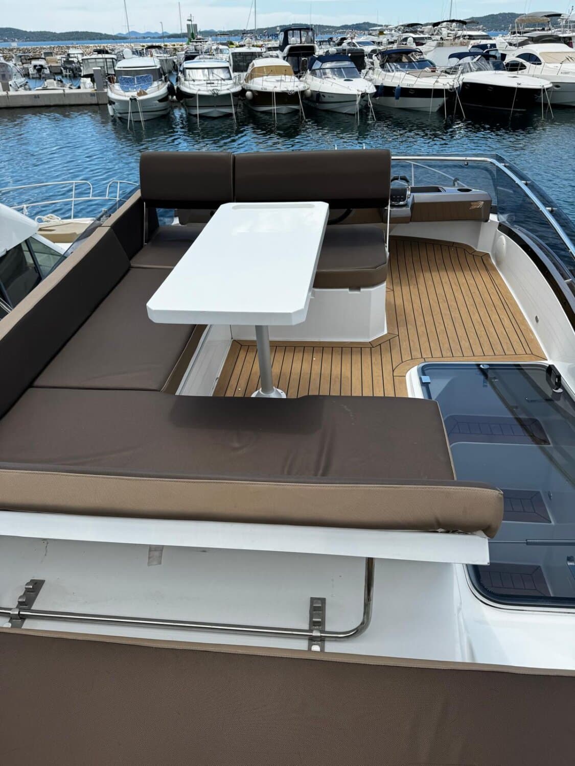Yacht GALEON 360 FLY - 2018 (11.4 m) 2 x Volvo Penta D4-225 Bereit für die Saison – Bild 2