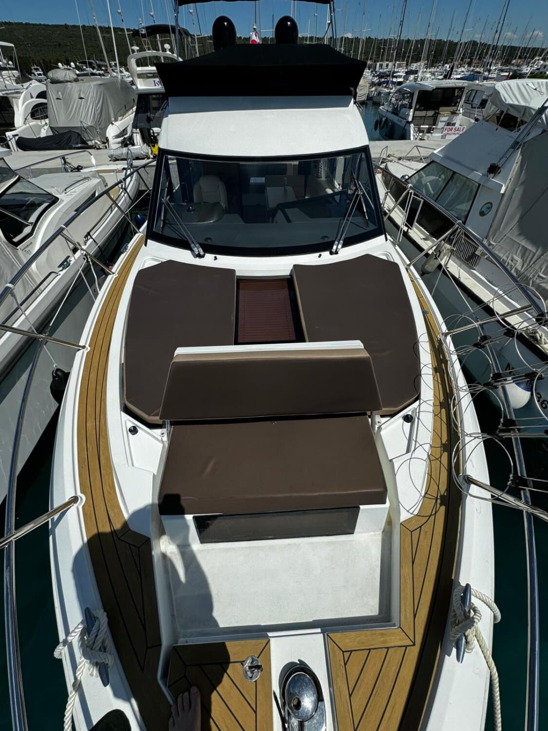 Yacht GALEON 360 FLY - 2018 (11.4 m) 2 x Volvo Penta D4-225 Bereit für die Saison – Bild 12