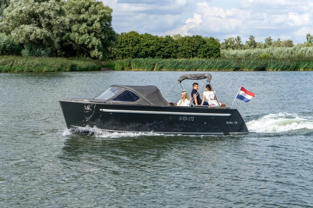 Maxima 730