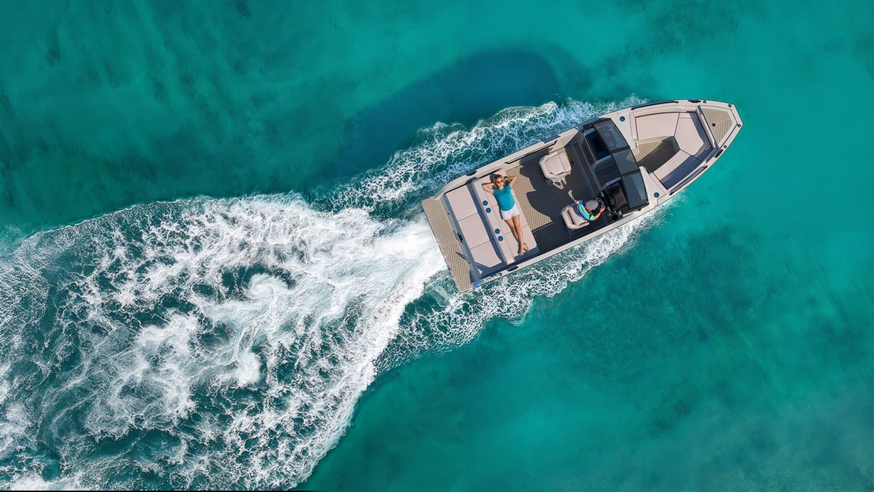 X Shore 1 - BOWRIDER - New to order – Bild 5