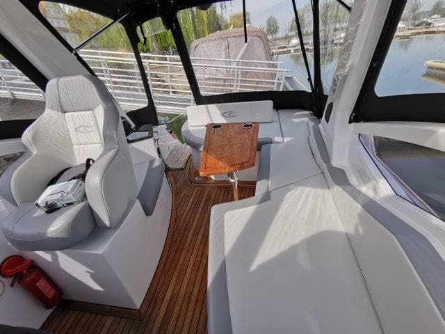 Cobrey 28 SC/SCL mit Bodenseezulassung 300 PS – Bild 9