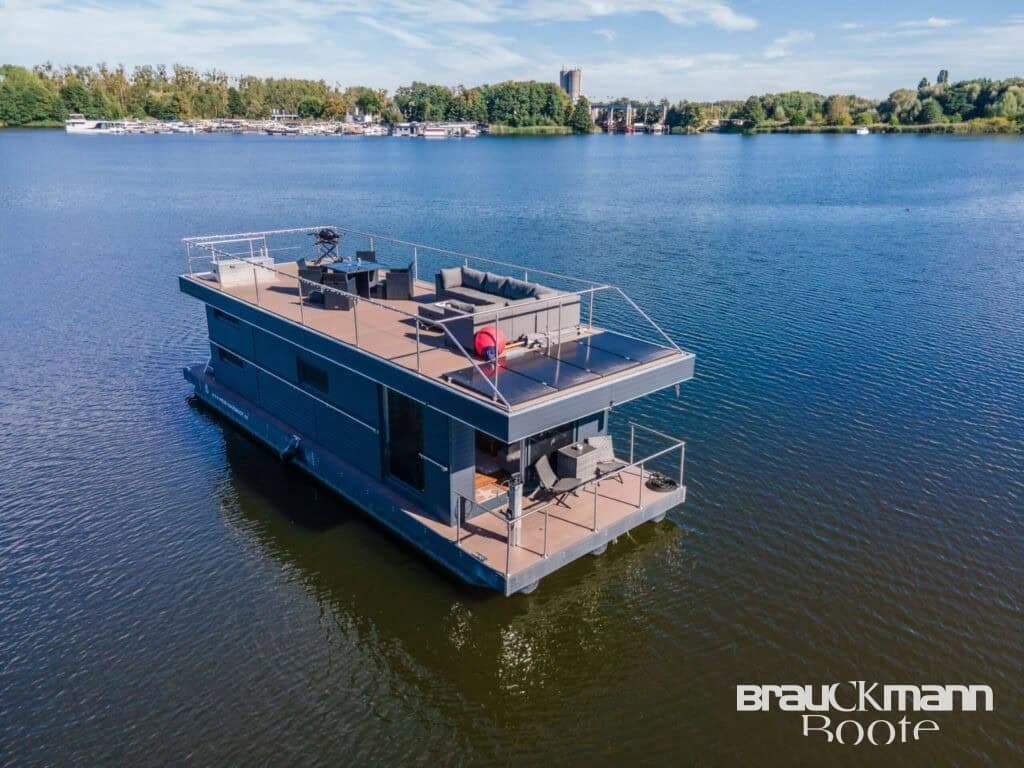 MeinHausboot Luxury