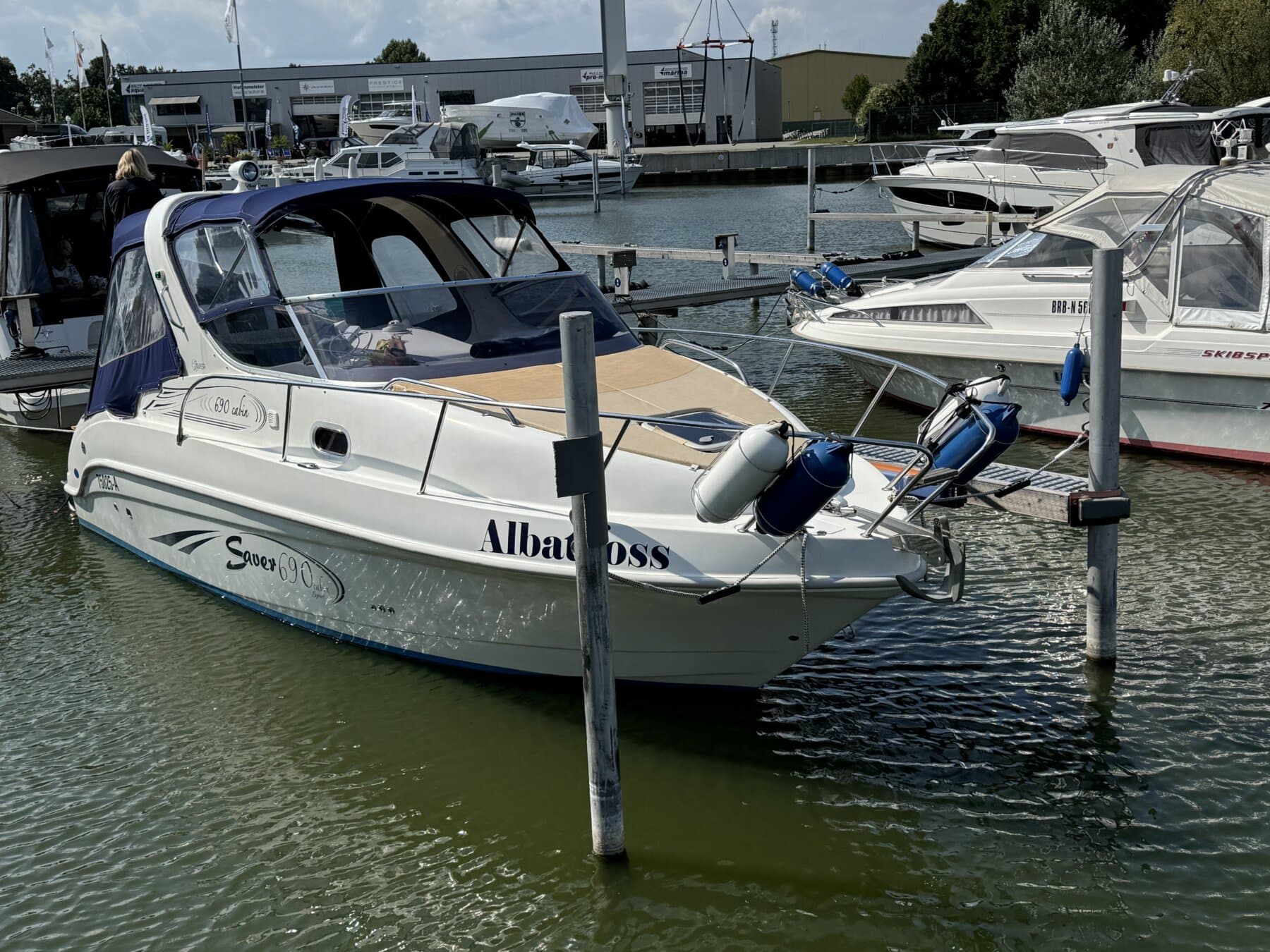 Saver 690 Cabin mit Suzuki 225 PS – Bild 2