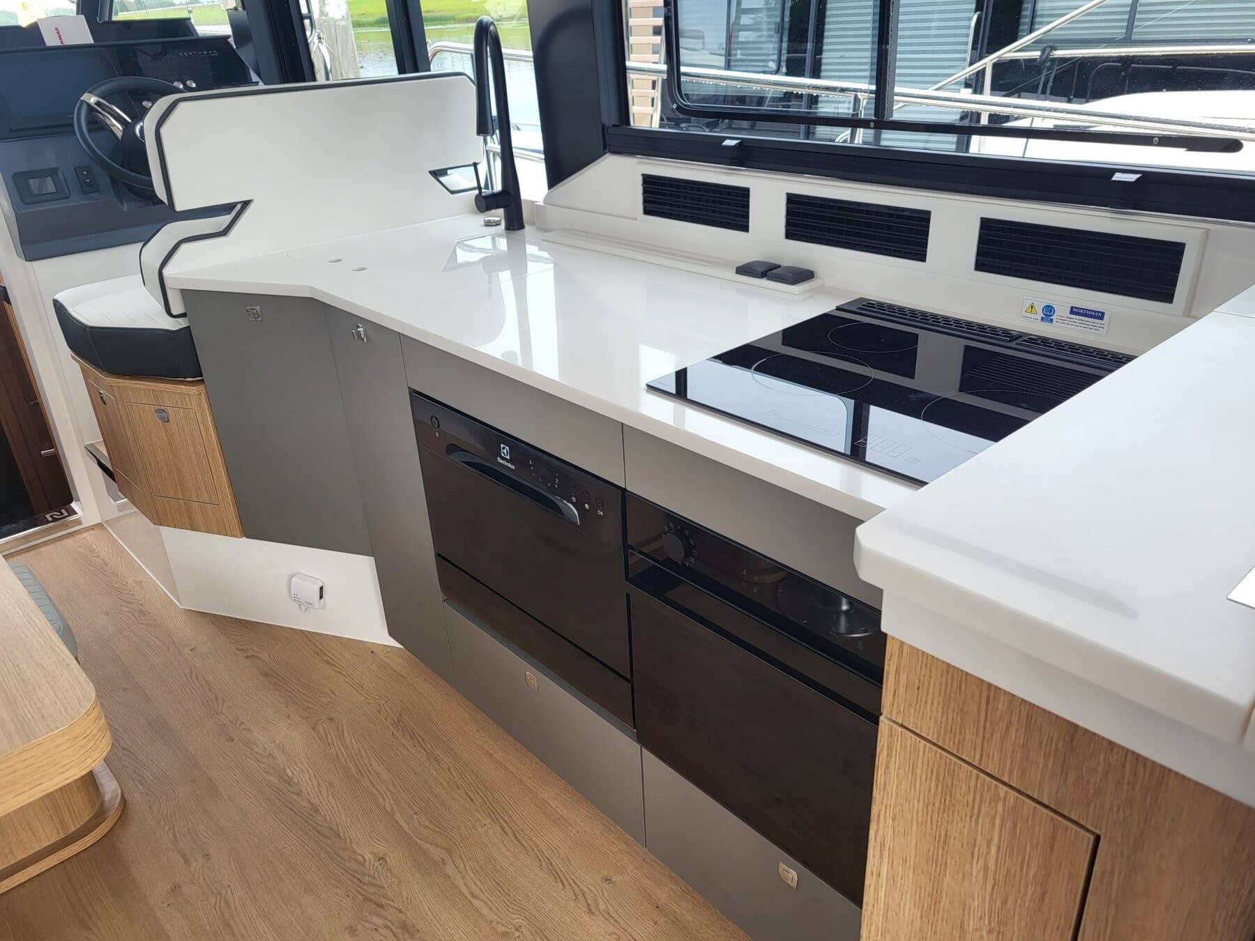 Northman 1300 Trawler Diesel - new to order – Bild 5