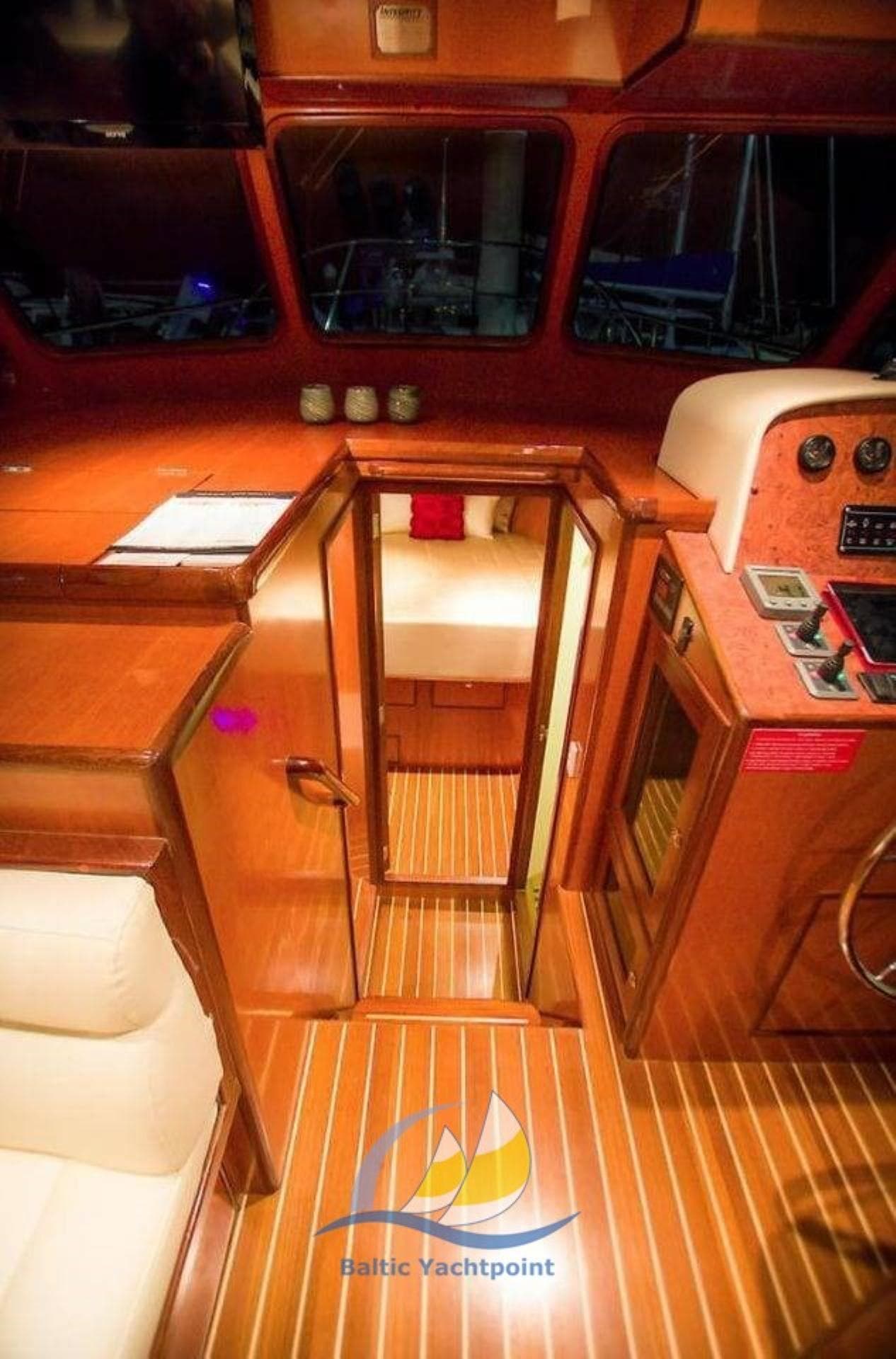 Integrity Motor Yachts Integrity 380 Sedan – Bild 8