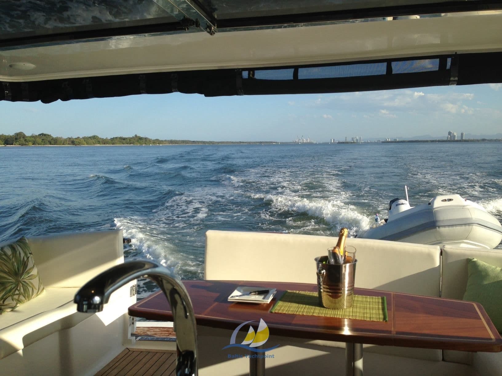 Integrity Motor Yachts Integrity 380 Sedan – Bild 10