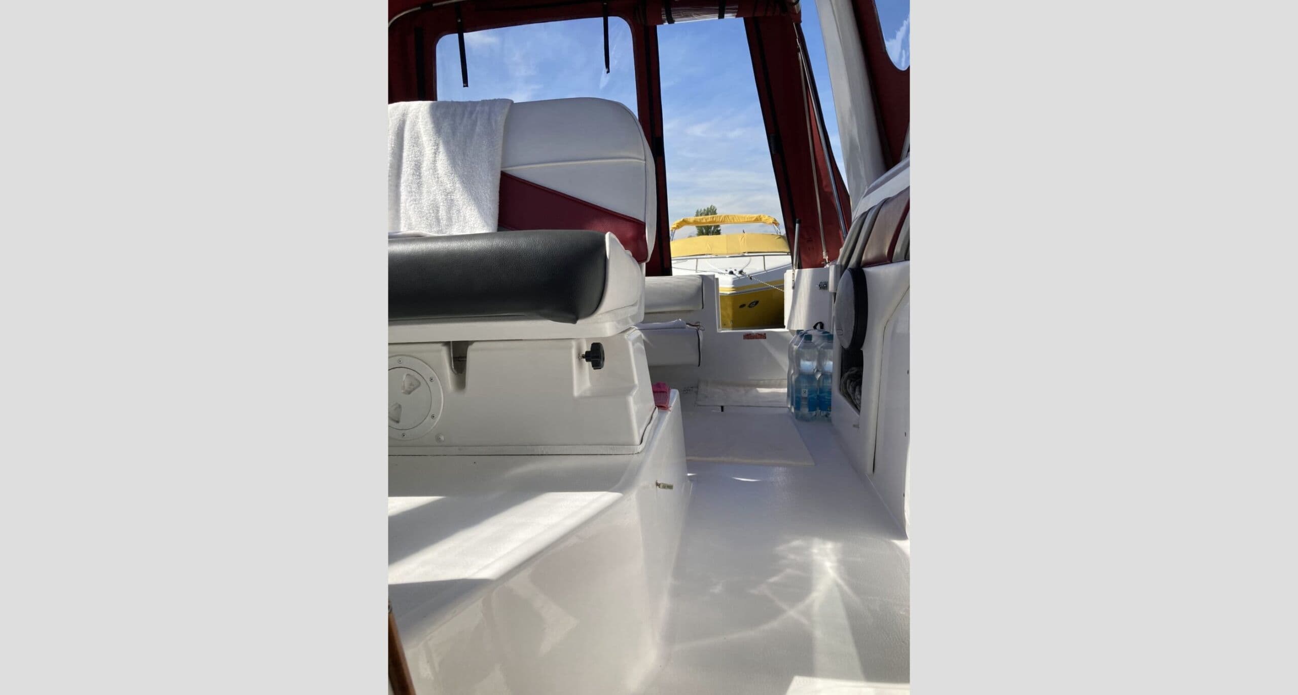 Sea Ray Sundancer 220 DA – Bild 9