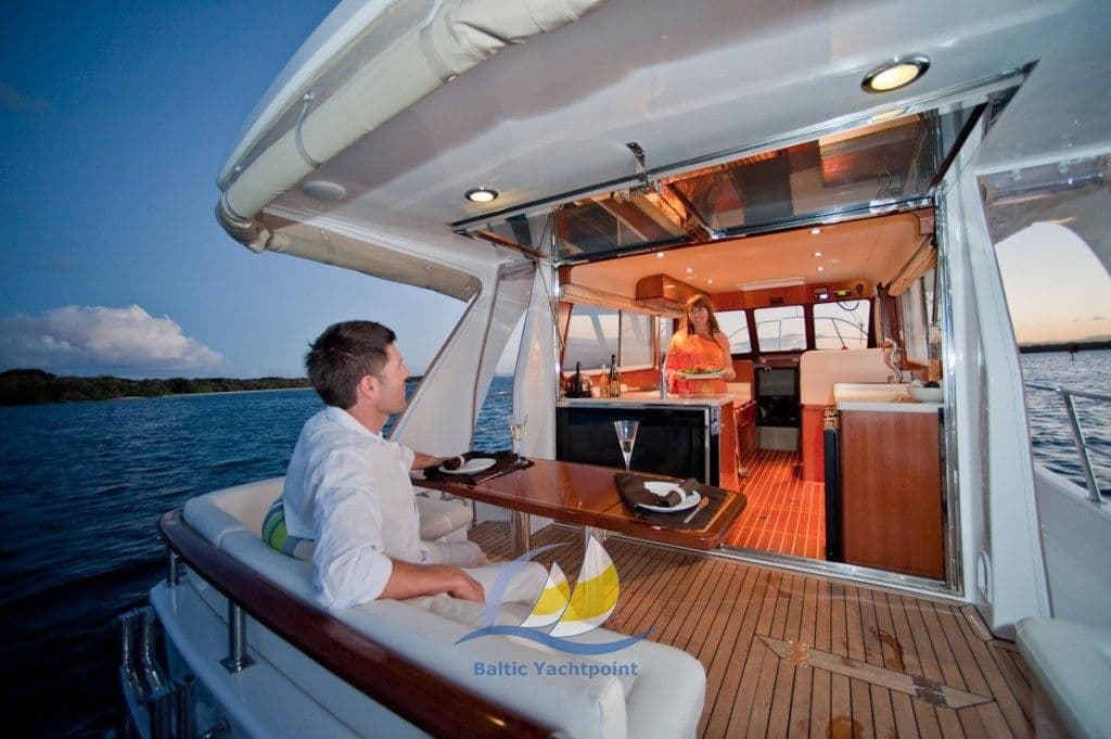 Integrity Motor Yachts Integrity 350 Sedan – Bild 4