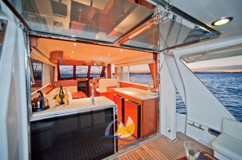 Integrity Motor Yachts Integrity 350 Sedan – Bild 5