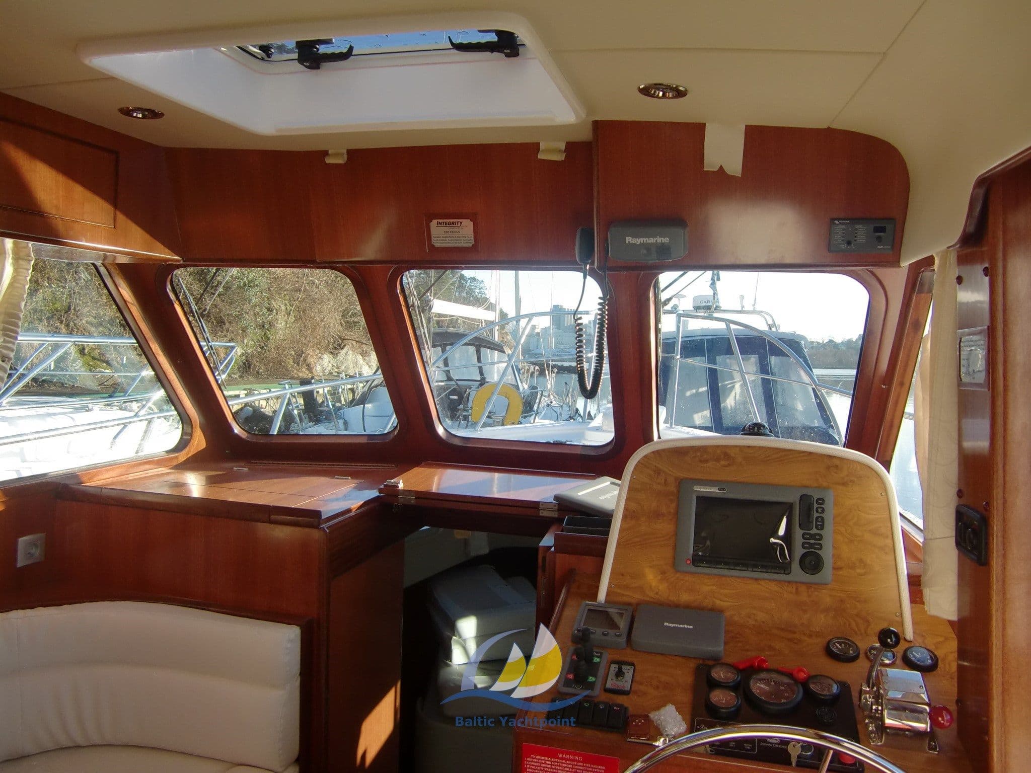 Integrity Motor Yachts Integrity 350 Sedan – Bild 9