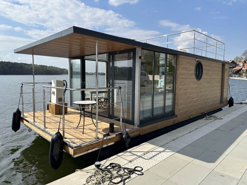 Lakestar 1000 Hausboot Neues Boot mit 1 oder 2 Schlafzimmern